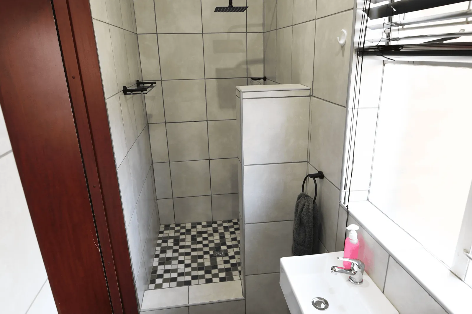 Escape bathroom